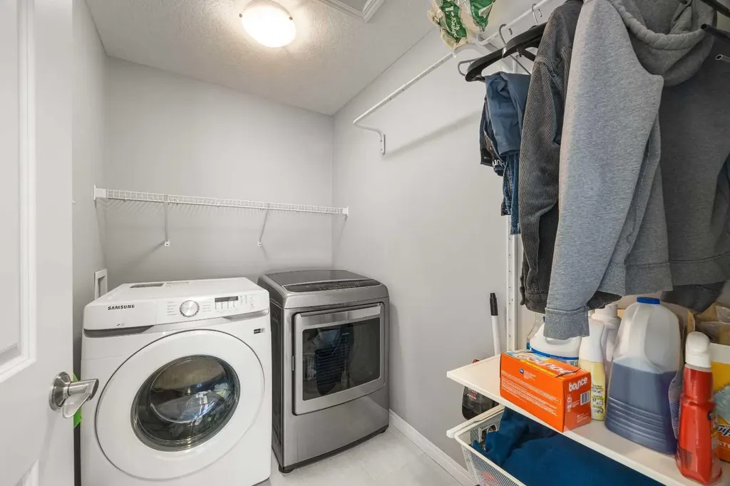 208 Panton Road NW Calgary AB T3K 0X7