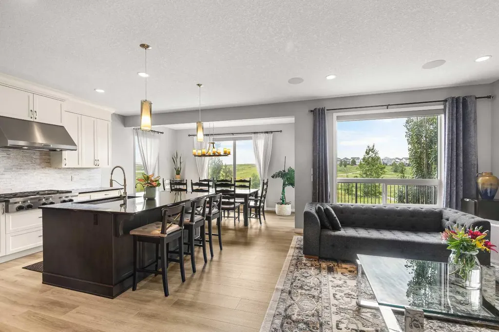 208 Panton Road NW Calgary AB T3K 0X7