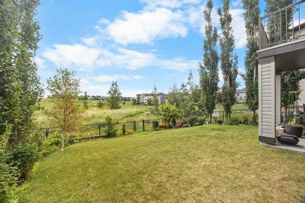 208 Panton Road NW Calgary AB T3K 0X7