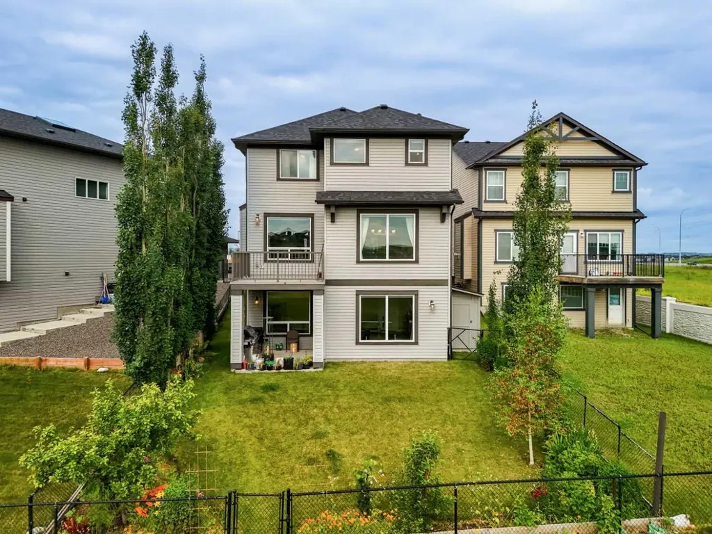 208 Panton Road NW Calgary AB T3K 0X7