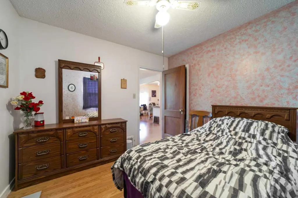 1019 Main Street Ohaton AB T0B 3P0