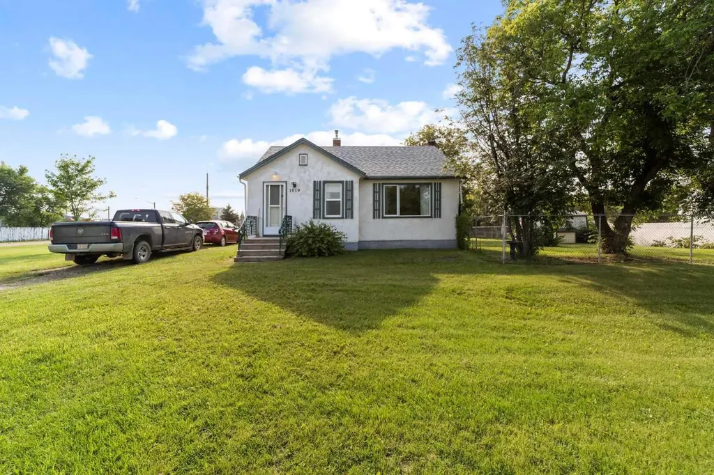 1019 Main Street Ohaton AB T0B 3P0