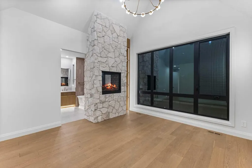 730 25 Avenue NW Calgary AB T2M 2B2