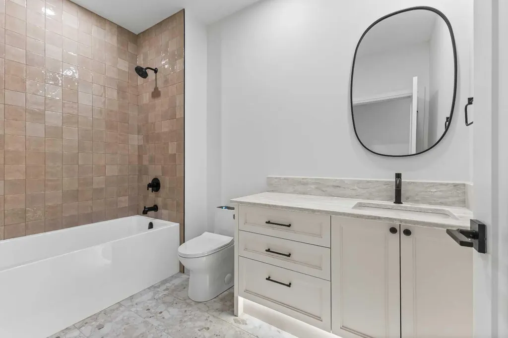 730 25 Avenue NW Calgary AB T2M 2B2