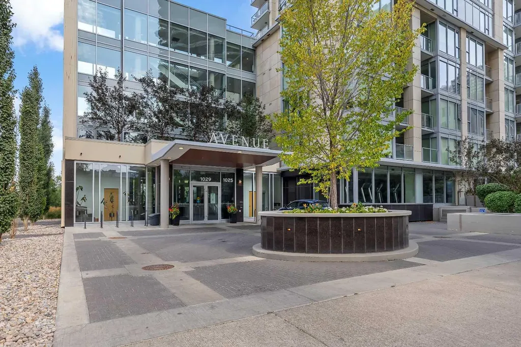 1025 5 Avenue SW Calgary AB T2P 1N4