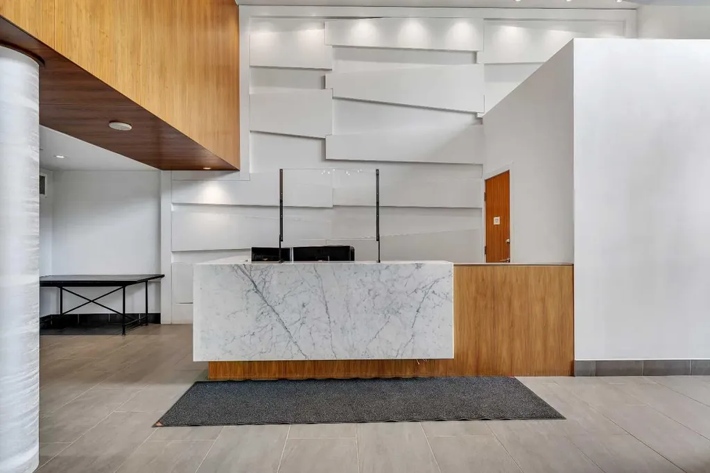 1025 5 Avenue SW Calgary AB T2P 1N4