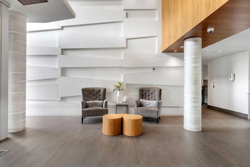 1025 5 Avenue SW Calgary AB T2P 1N4