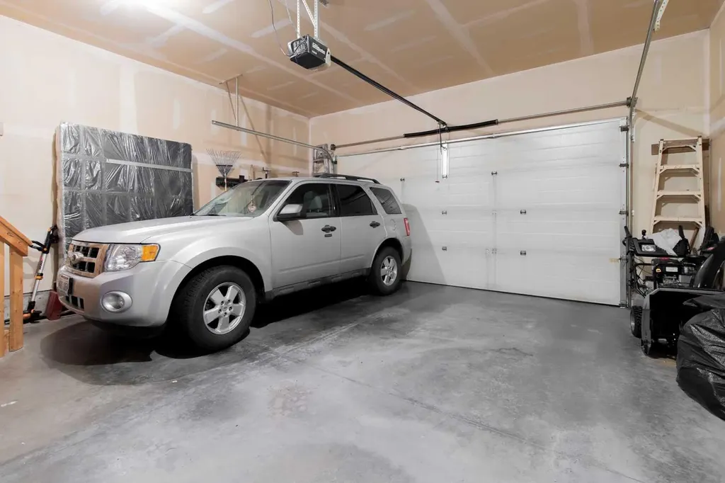 195 Mt Sundial Court W Lethbridge AB T1J 5C2