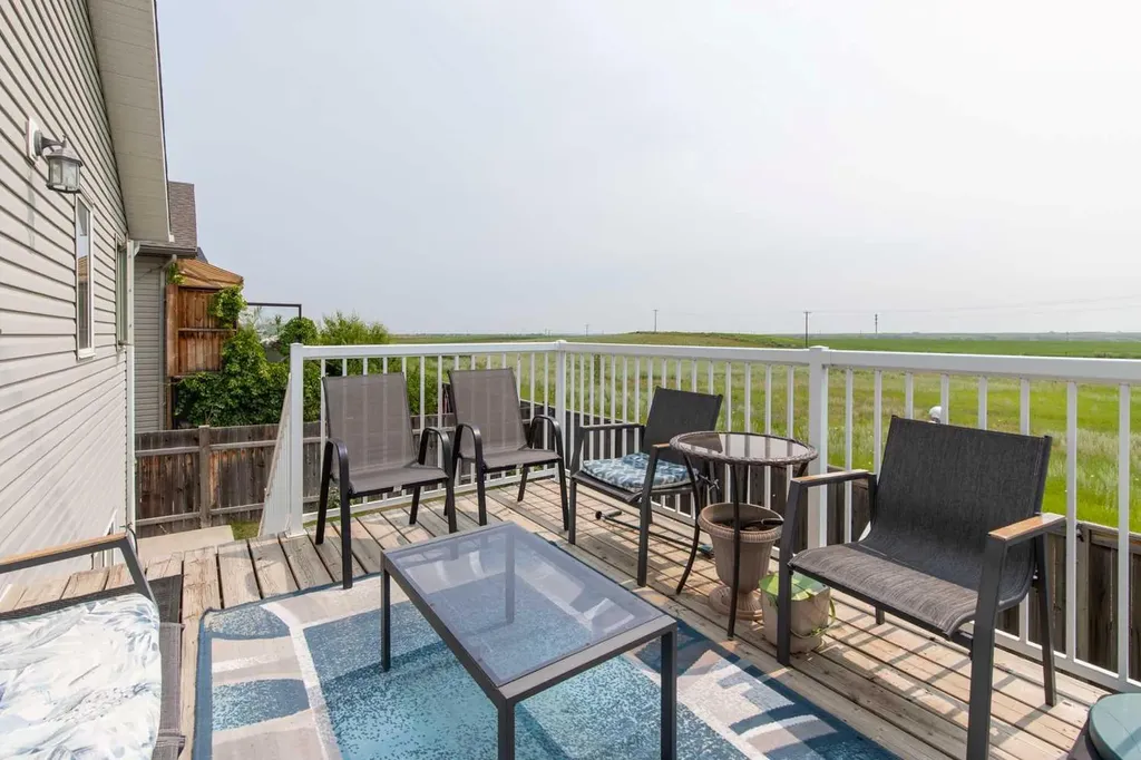 195 Mt Sundial Court W Lethbridge AB T1J 5C2