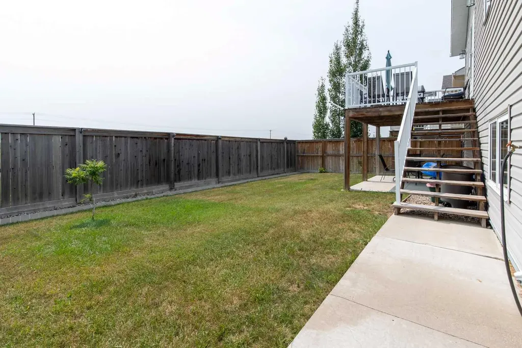 195 Mt Sundial Court W Lethbridge AB T1J 5C2