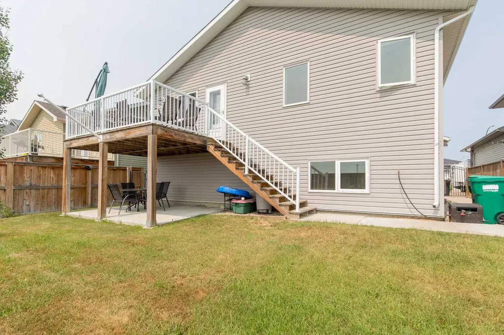 195 Mt Sundial Court W Lethbridge AB T1J 5C2