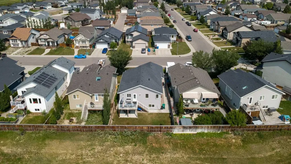 195 Mt Sundial Court W Lethbridge AB T1J 5C2