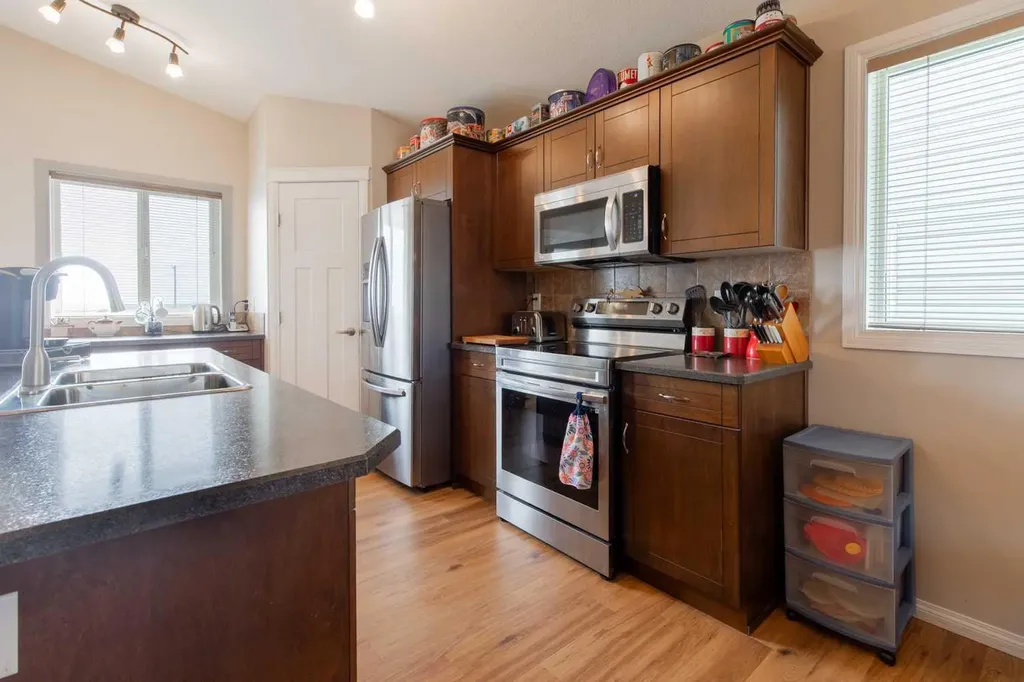 195 Mt Sundial Court W Lethbridge AB T1J 5C2
