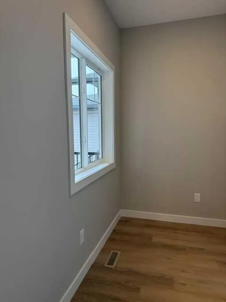 13 Ellington Crescent Red Deer AB T4P3H1