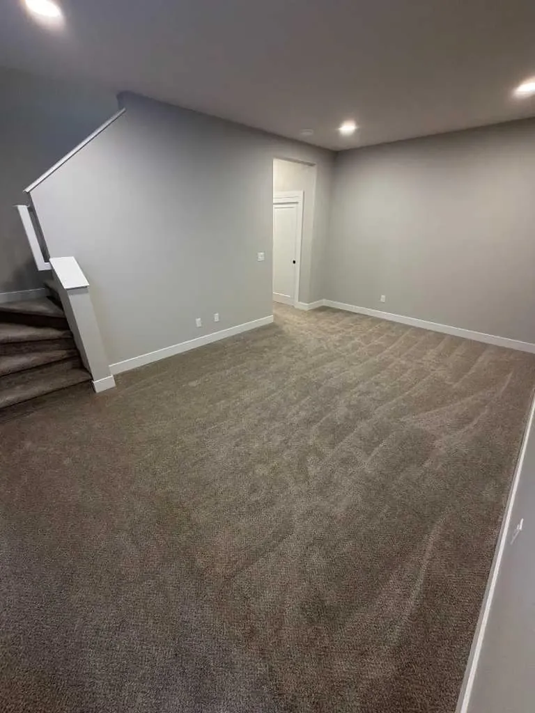 13 Ellington Crescent Red Deer AB T4P3H1
