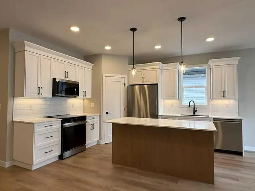 13 Ellington Crescent Red Deer AB T4P3H1