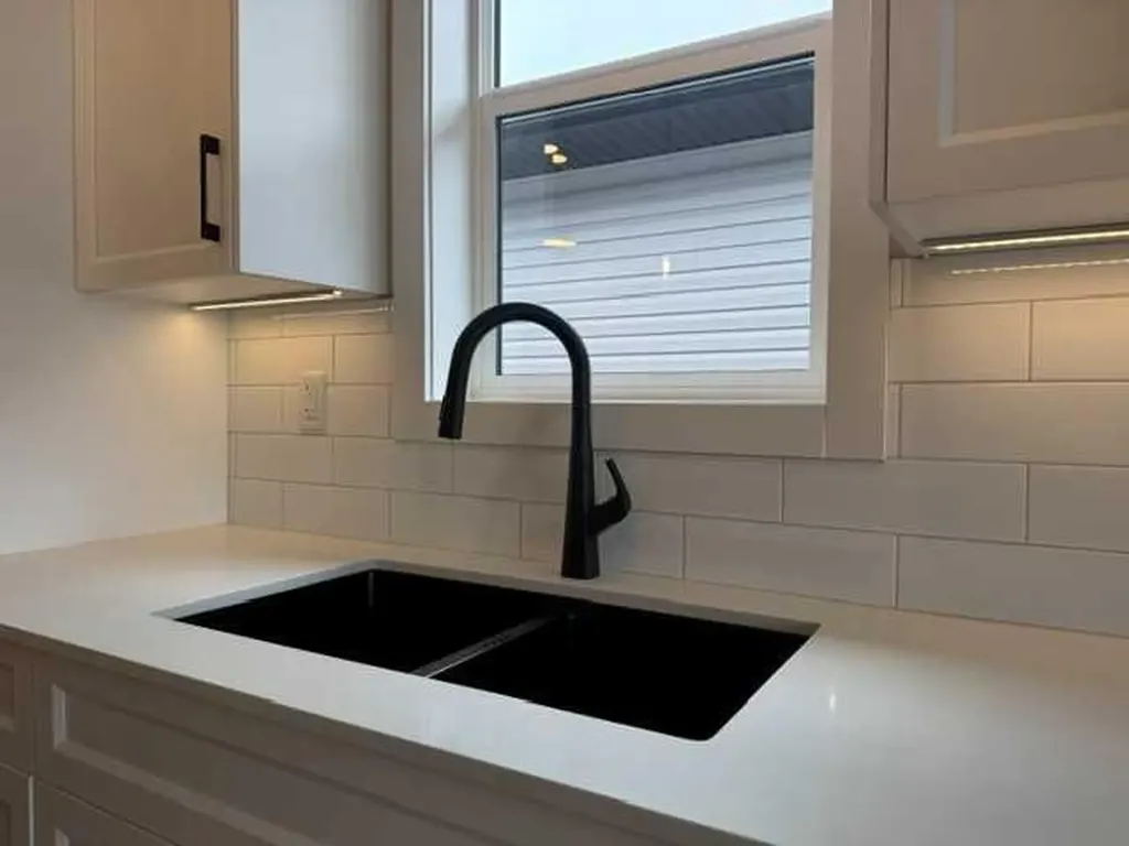 13 Ellington Crescent Red Deer AB T4P3H1
