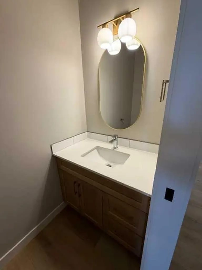 13 Ellington Crescent Red Deer AB T4P3H1