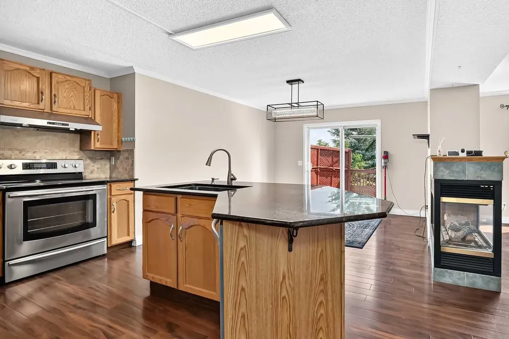 287 Harvest Oak Rise NE Calgary AB T3K4V1