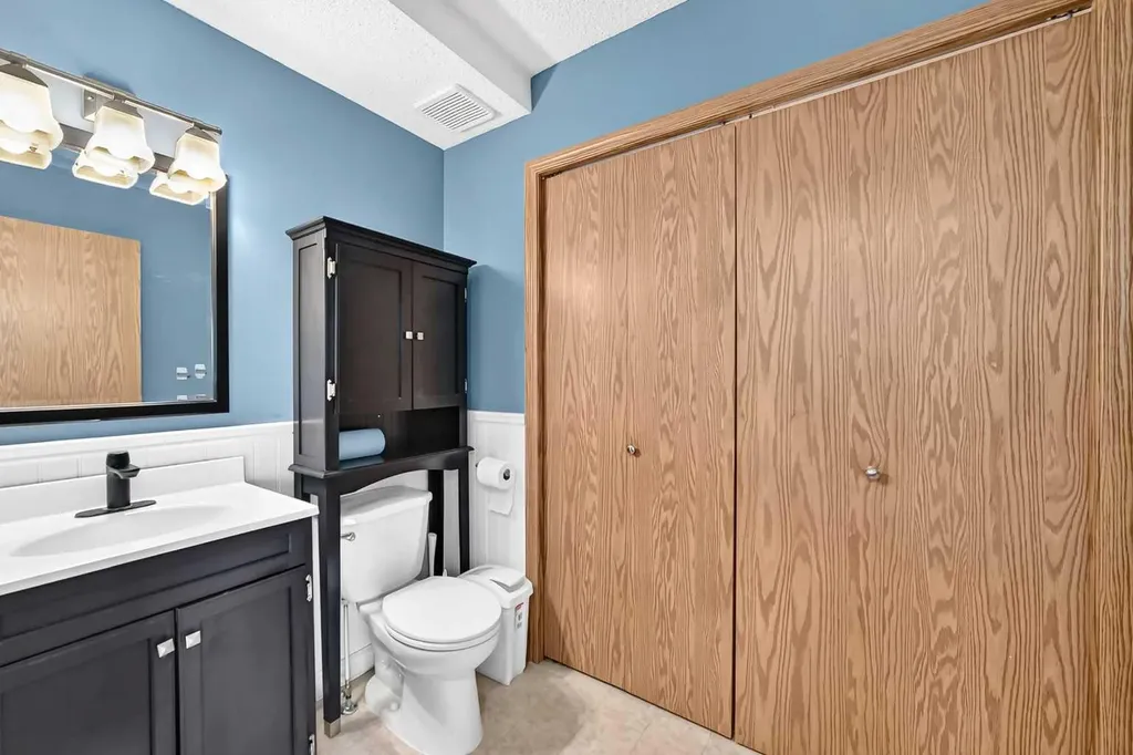 287 Harvest Oak Rise NE Calgary AB T3K4V1