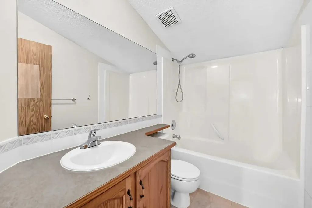 287 Harvest Oak Rise NE Calgary AB T3K4V1