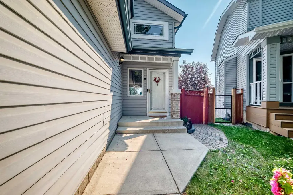 287 Harvest Oak Rise NE Calgary AB T3K4V1