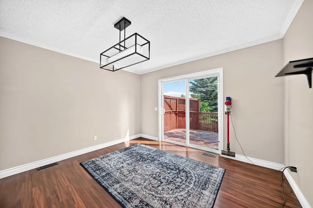 287 Harvest Oak Rise NE Calgary AB T3K4V1