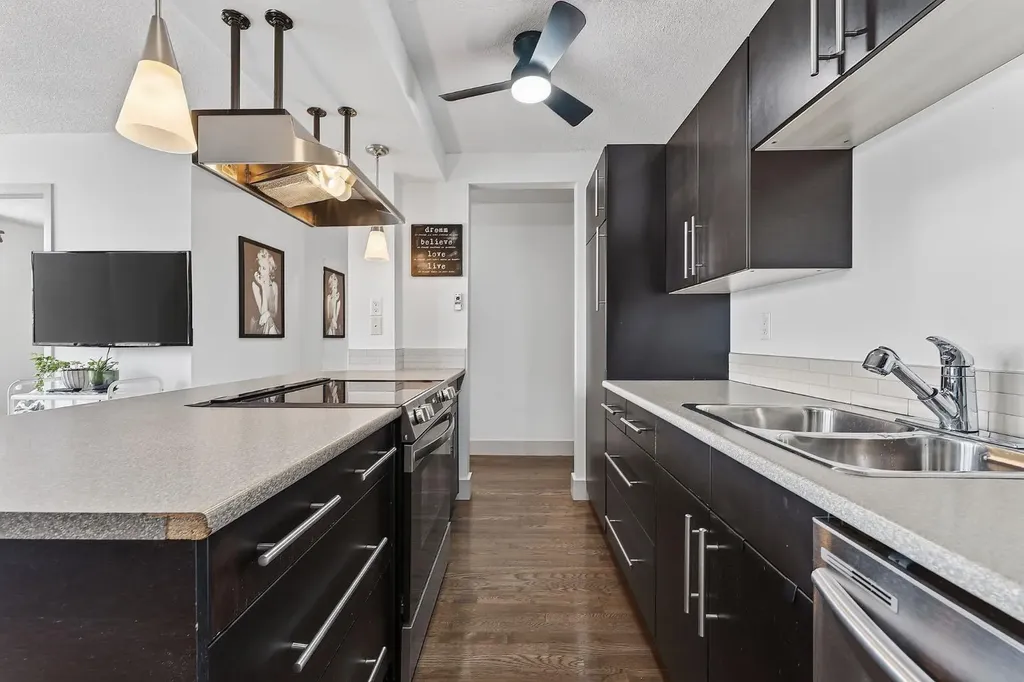 505 19 Avenue SW Calgary AB T2S0E4