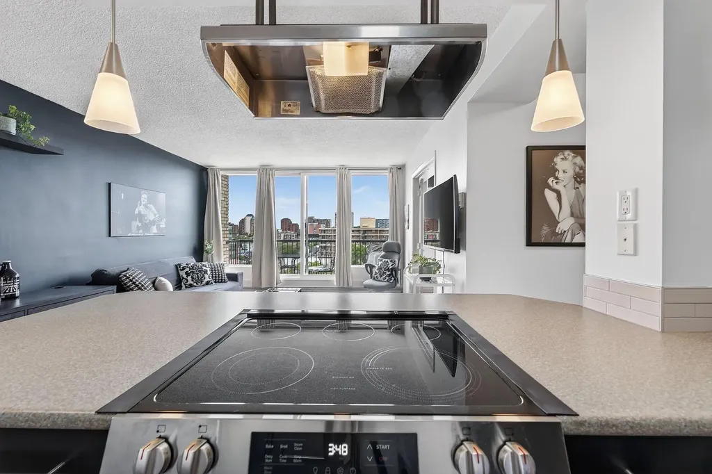 505 19 Avenue SW Calgary AB T2S0E4