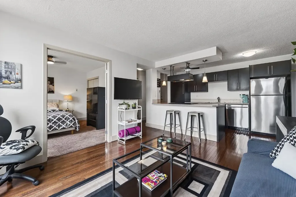 505 19 Avenue SW Calgary AB T2S0E4