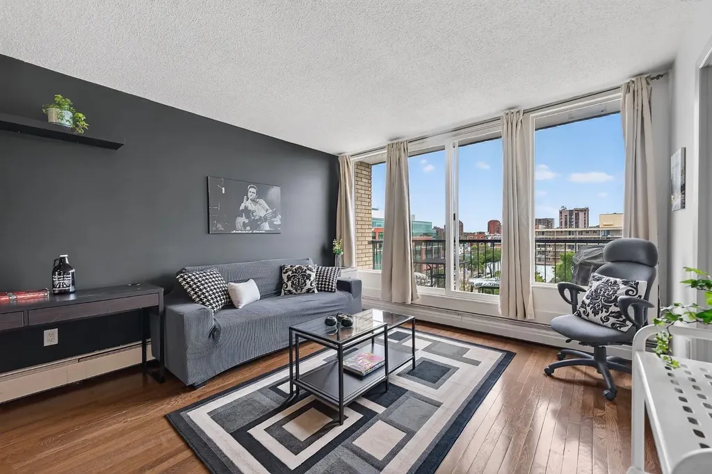 505 19 Avenue SW Calgary AB T2S0E4