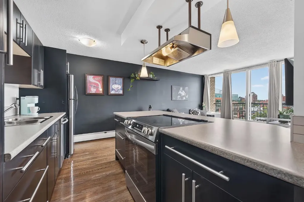 505 19 Avenue SW Calgary AB T2S0E4