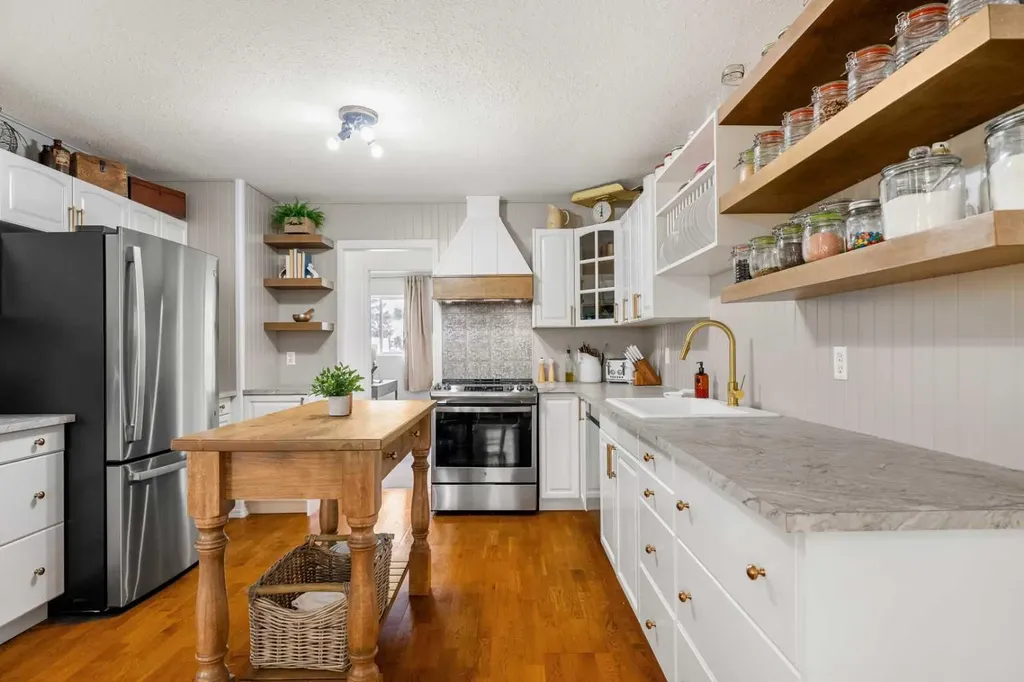508 Peever Street Acme AB T0M 0A0