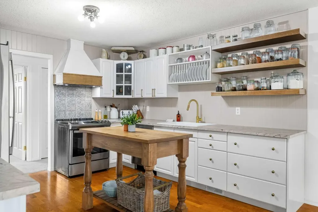 508 Peever Street Acme AB T0M 0A0