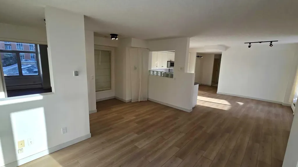 738 3 Avenue SW Calgary AB T2P 0J7