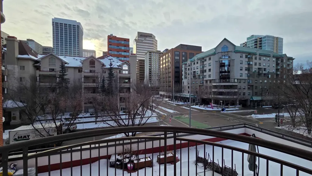 738 3 Avenue SW Calgary AB T2P 0J7