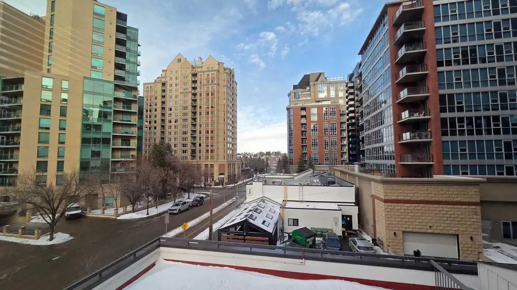 738 3 Avenue SW Calgary AB T2P 0J7