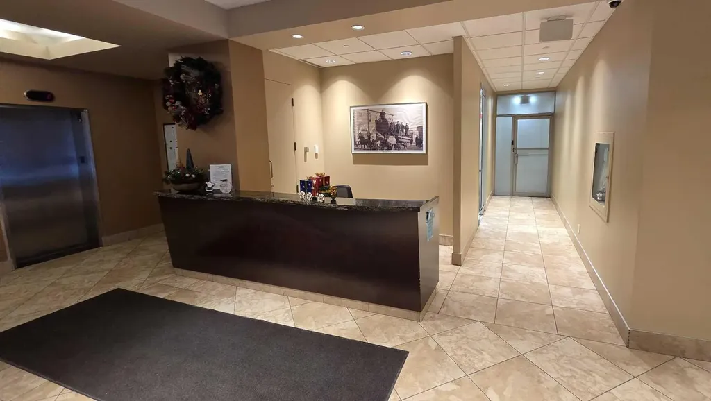 738 3 Avenue SW Calgary AB T2P 0J7