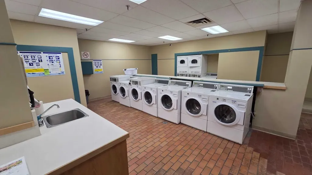 738 3 Avenue SW Calgary AB T2P 0J7