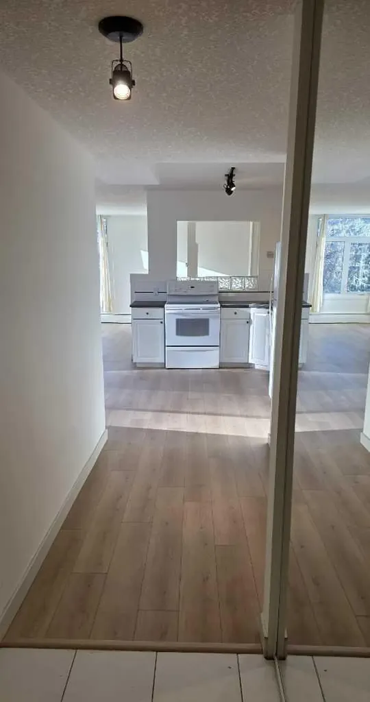 738 3 Avenue SW Calgary AB T2P 0J7