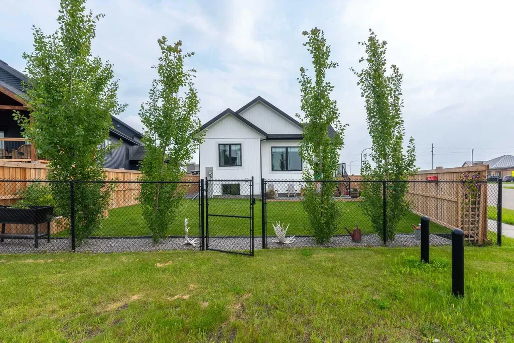 6026 13 Street Lloydminster AB T9V 3V5