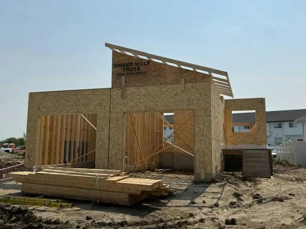 15 Ellington Crescent Red Deer AB T4P3M1