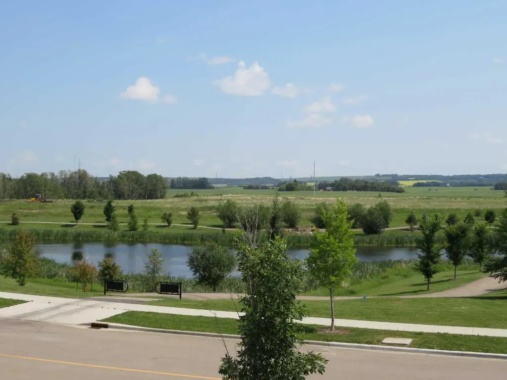 15 Ellington Crescent Red Deer AB T4P3M1