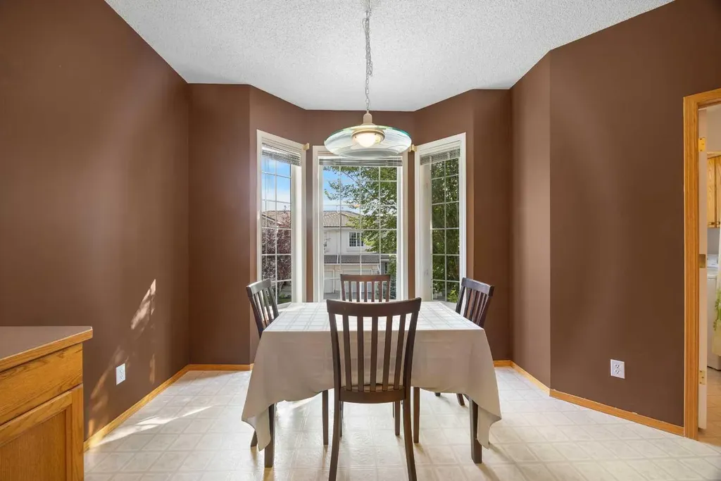 36 Hamptons Link NW Calgary AB T3A 5V9