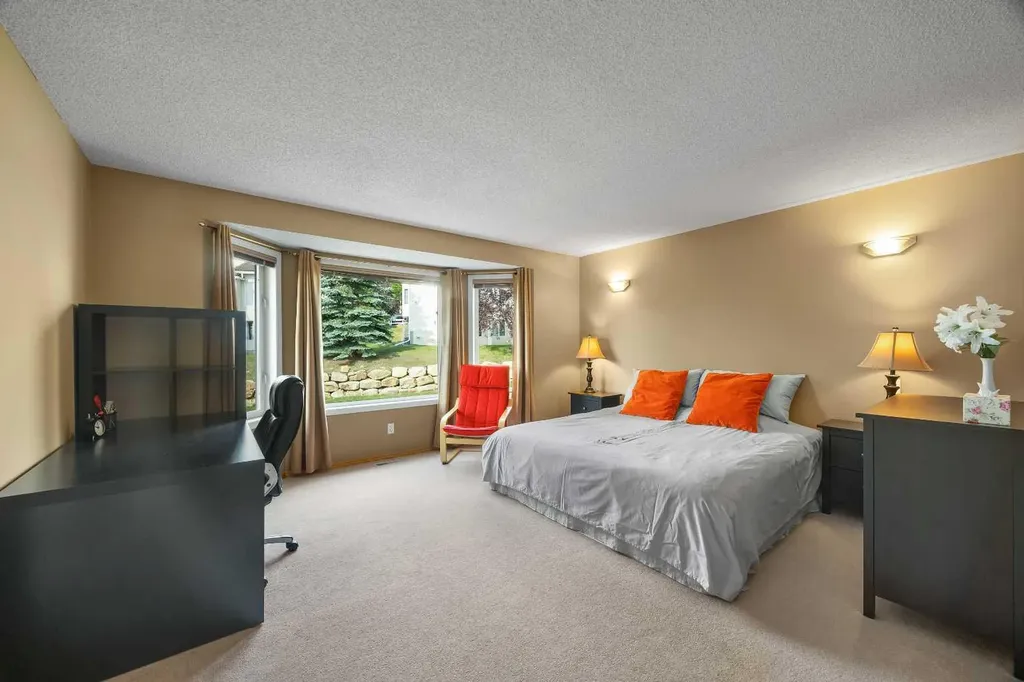 36 Hamptons Link NW Calgary AB T3A 5V9