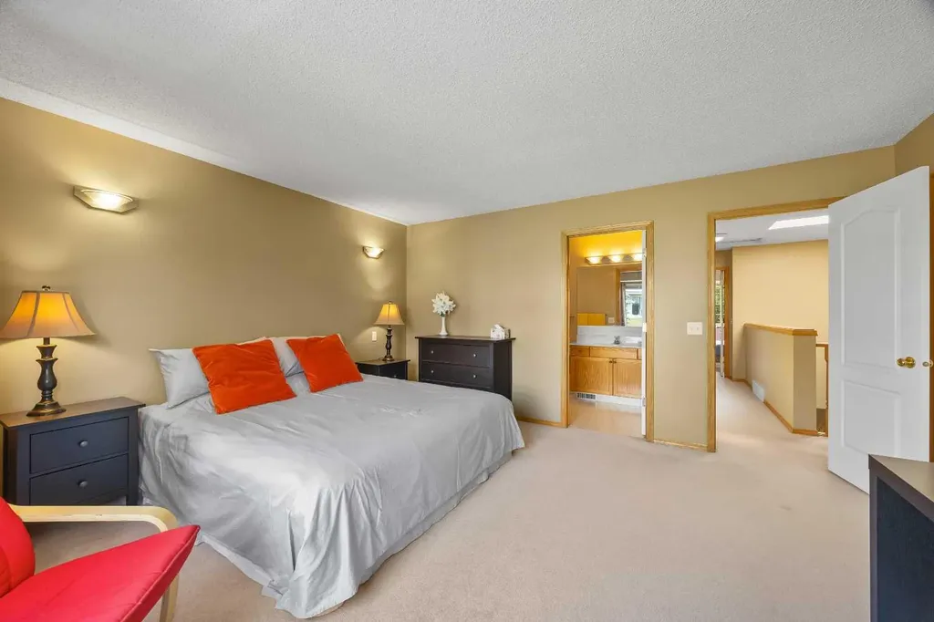 36 Hamptons Link NW Calgary AB T3A 5V9
