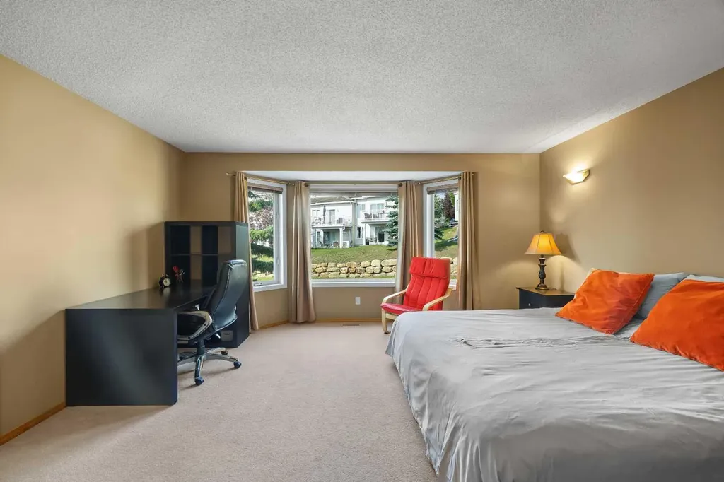36 Hamptons Link NW Calgary AB T3A 5V9
