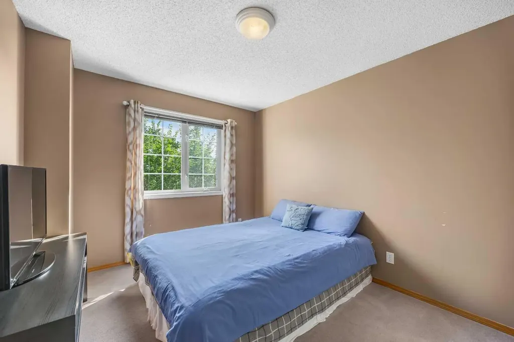36 Hamptons Link NW Calgary AB T3A 5V9