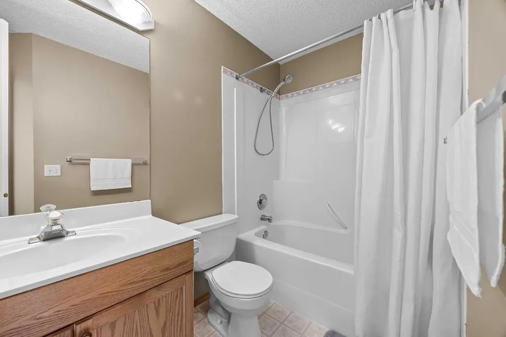 36 Hamptons Link NW Calgary AB T3A 5V9