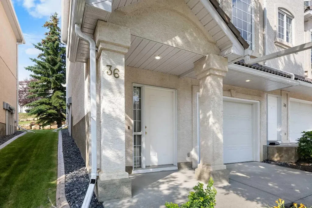 36 Hamptons Link NW Calgary AB T3A 5V9